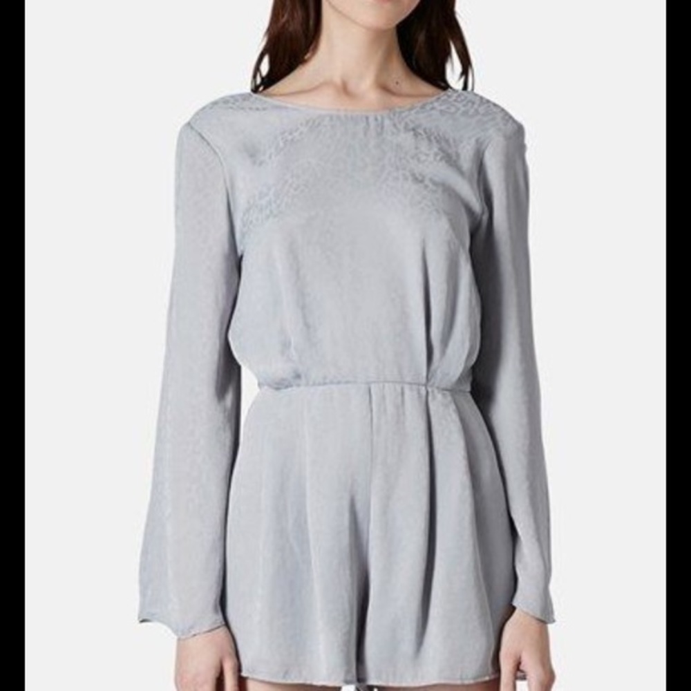 Topshop Satin Animal Playsuit/Romper w/long sleeves and scooped neckline Size 4 - Picture 2 of 13
